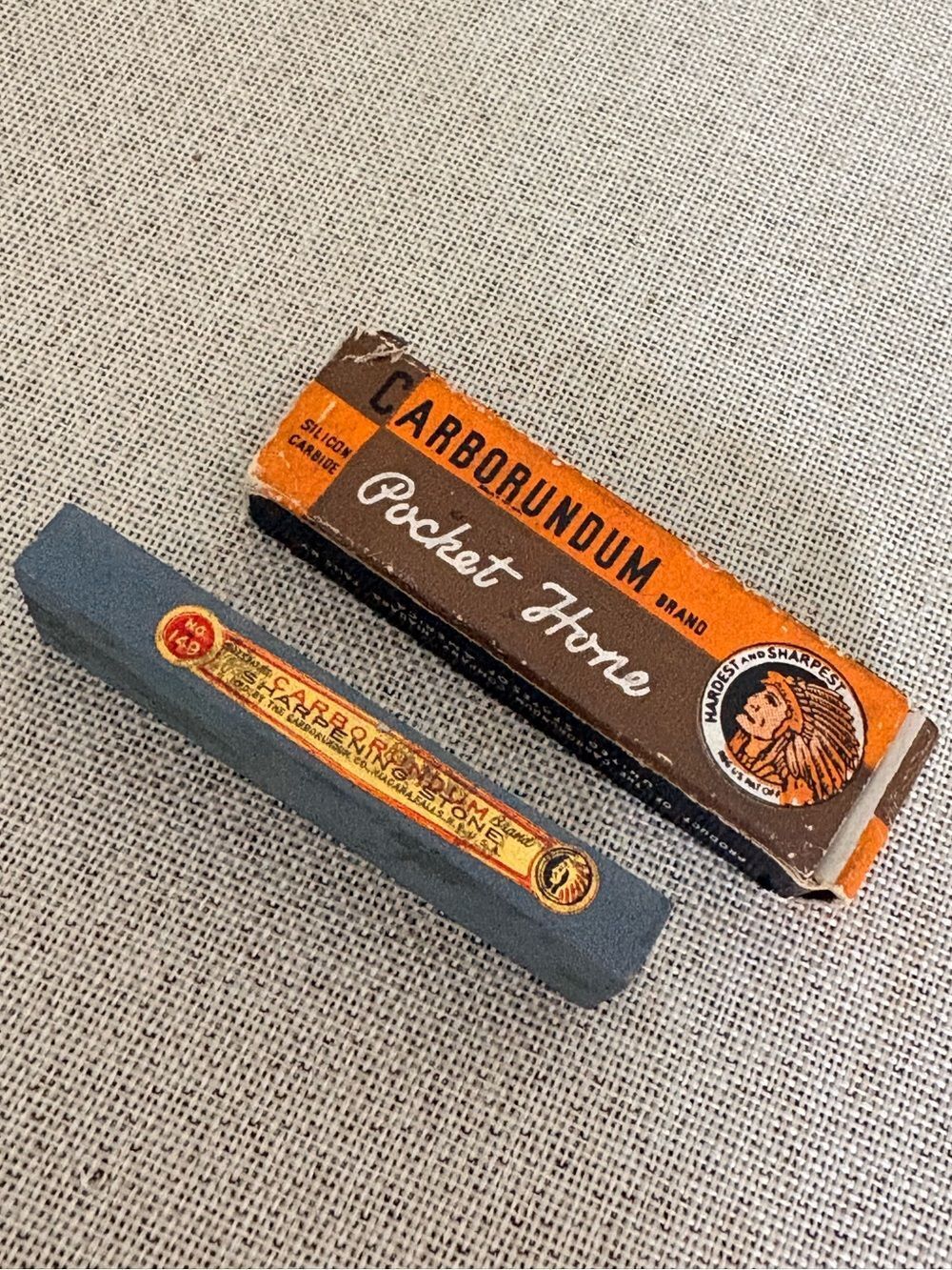 Vintage Carborundum Pocket Hone No. 149 Sharpening Stone w/ Original Box